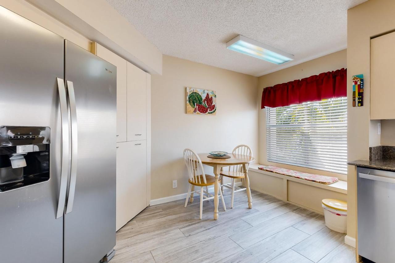 Sea And Tee Apartment Сейнт Питърсбърг Екстериор снимка
